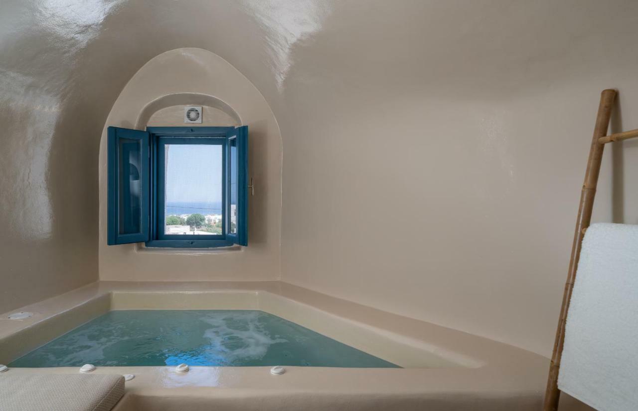 Nalas Suites Emporio  Bagian luar foto