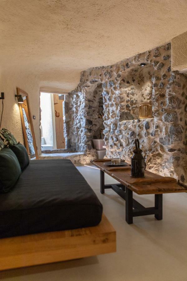 Nalas Suites Emporio  Bagian luar foto