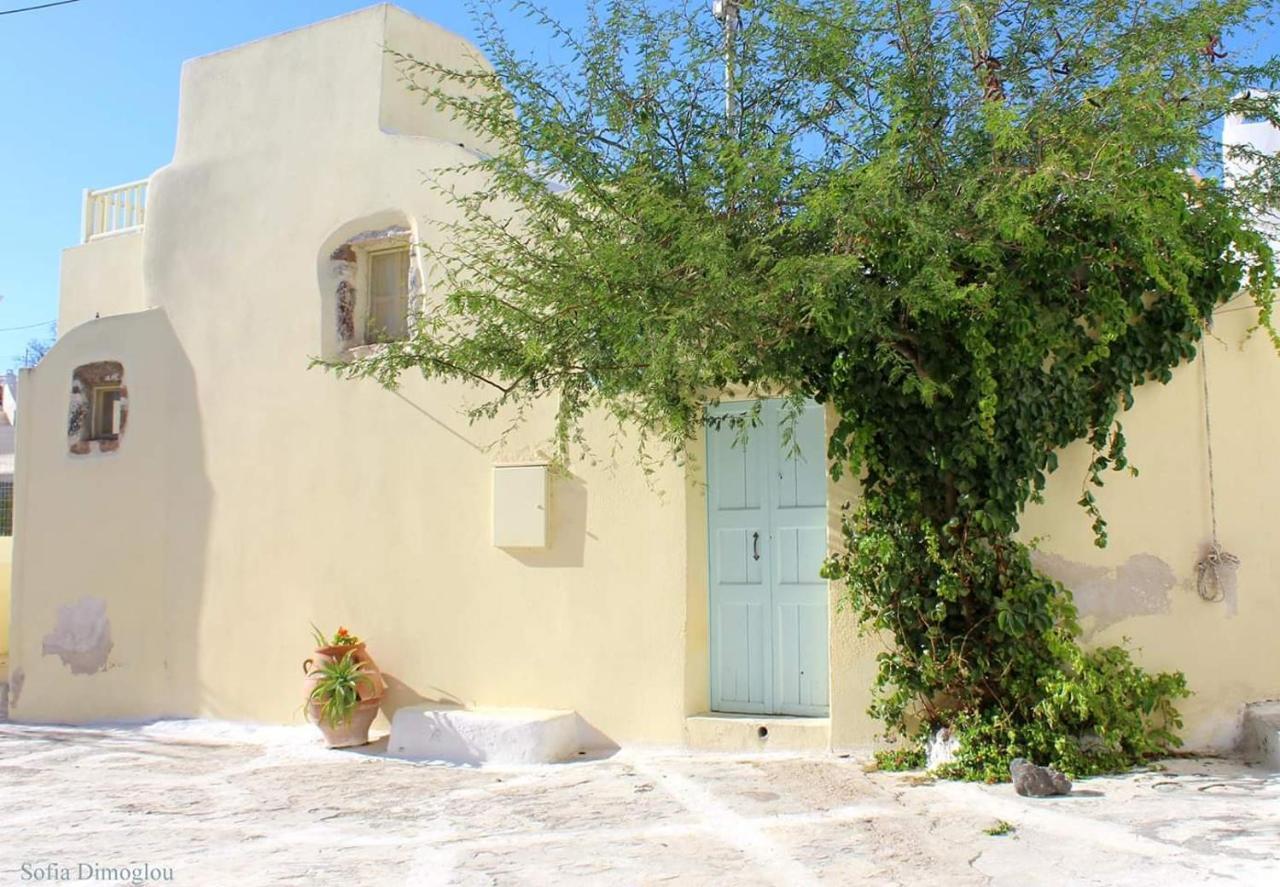 Nalas Suites Emporio  Bagian luar foto